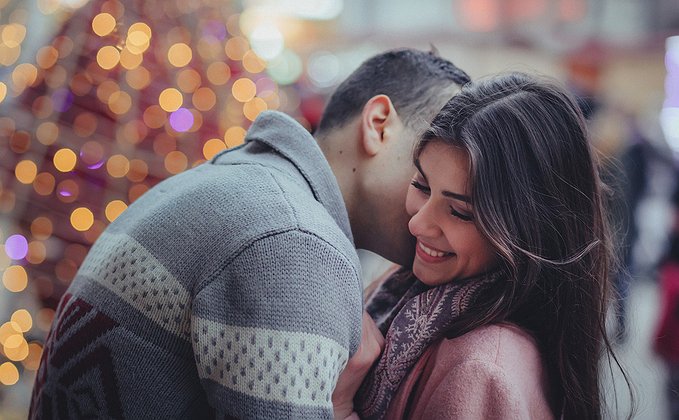 Casal abraçado