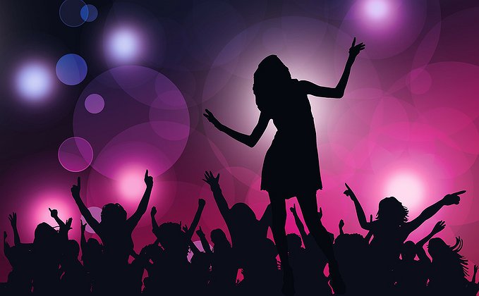 Público comemorando Público comemorando