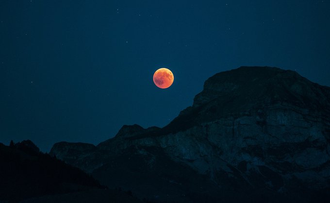 Lua Cheia à Noite